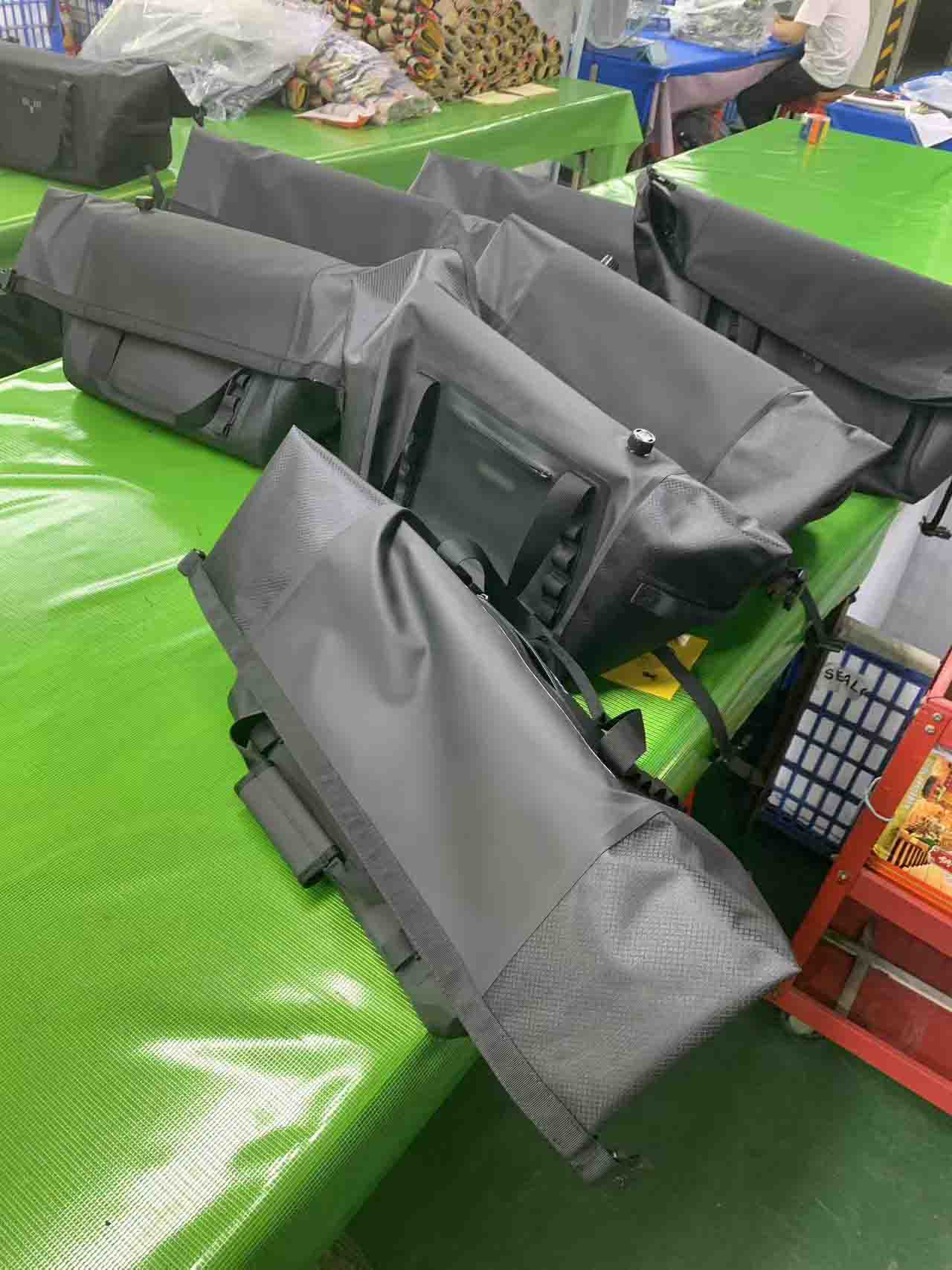 Sealock-ek atzerriko marka baterako soldatutako iragazgaitzezko engranaje-poltsen OEM-eko ekoizpena osatzen du